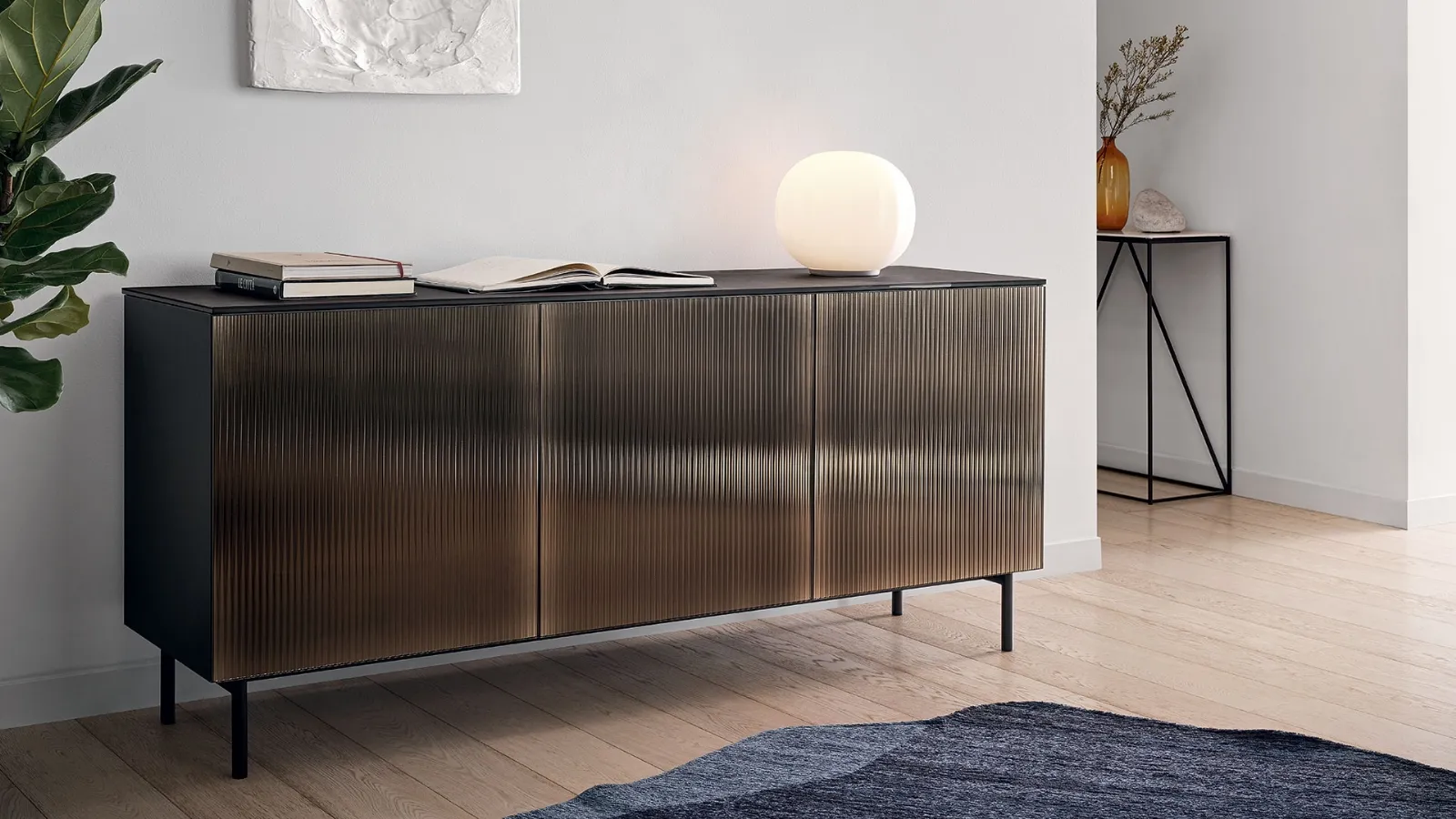 Madia Universal Centorighe in specchio bronzo di Calligaris